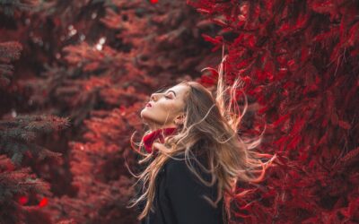 Jak zadbać o włosy jesienią